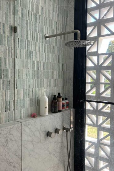 Bathroom tiler Brighton